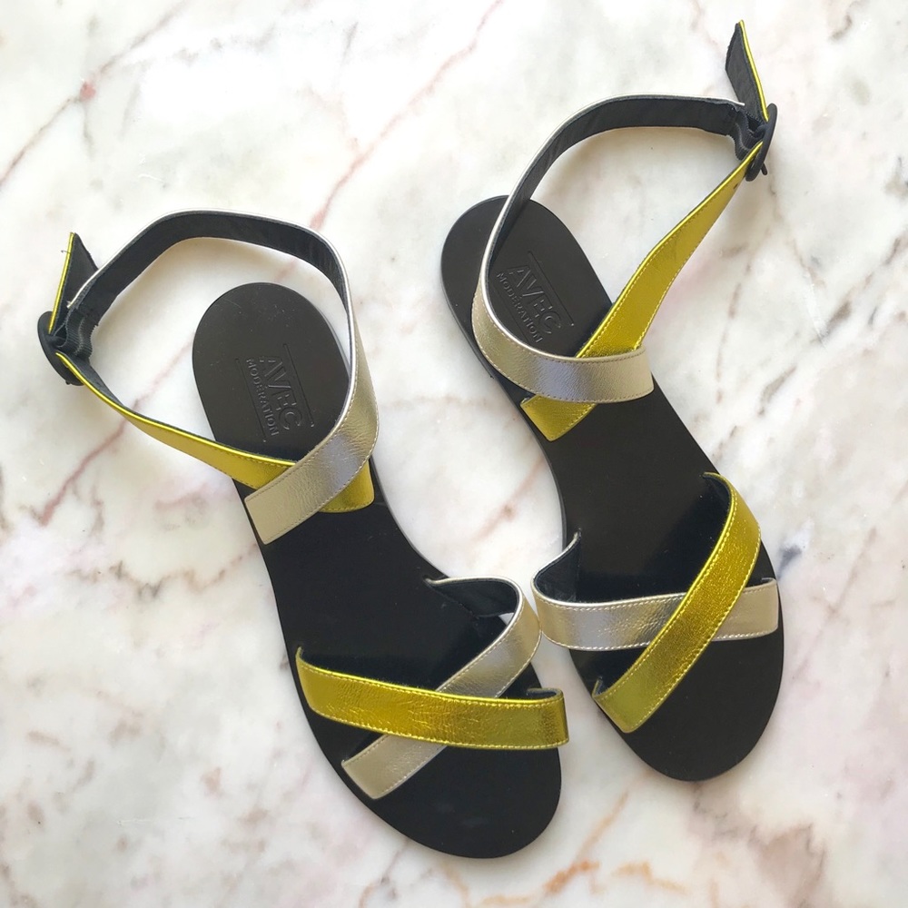 Avec Moderation metallic leather sandals sz 38